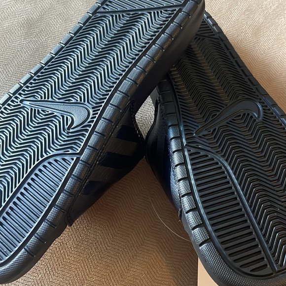 NWT Nike Benassi Slide, Sz 10 - Picture 2 of 4